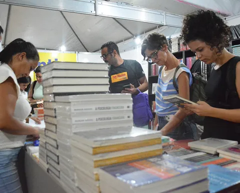 Feira Literária abre inscrições para escolas em Feira de Santana
