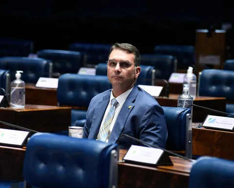 Flávio Bolsonaro escolhe nome para o STF em caso de vitória - Imagem