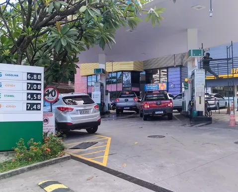 Gasolina em Salvador tem diferença de 1 real; saiba onde está mais barato