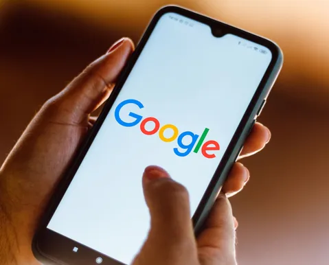 Google implementa proibição em sites para eleições de 2026