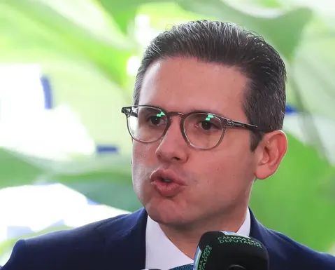 Hugo Motta defende Lei da Reciprocidade contra tarifaço dos EUA