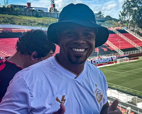 Ídolo do Vitória projeta BaVi no Barradão e manda dicas para Renê