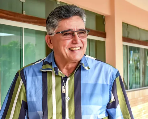 Jânio Natal é investigado por travar benefícios de professores e uso de máquina pública