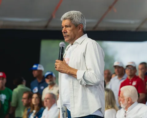 Jerônimo repudia invasão de deputado bolsonarista à Ufba