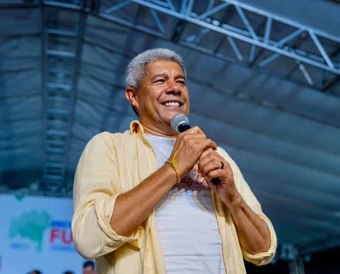 Jerônimo vai a ato com Lula e visita Irecê no primeiro dia da campanha