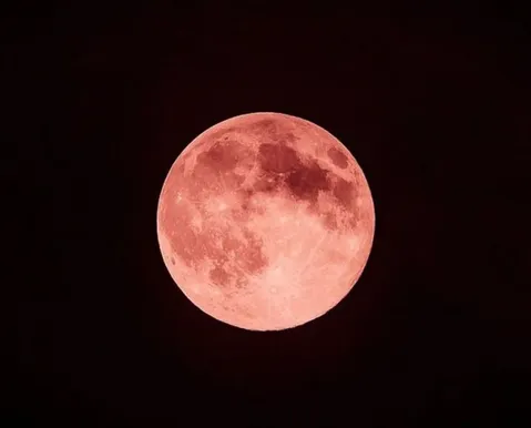 Lua de Morango poderá ser vista a olho nu no Brasil