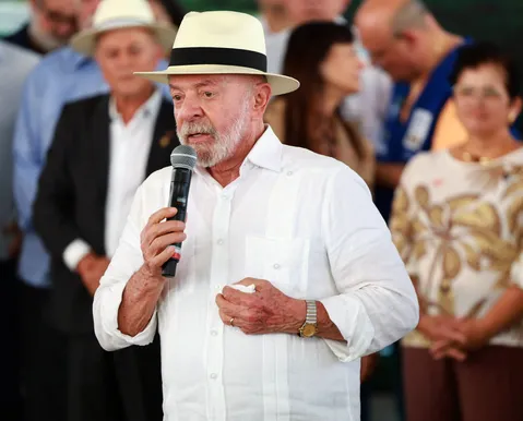 Lula explica verdadeiro motivo de ausência no 2 de Julho na Bahia