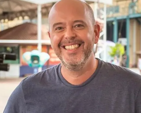 Mal-estar de Alex Escobar acende alerta para queda de pressão; entenda o problema