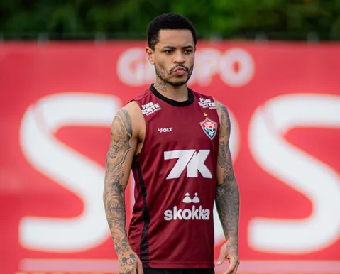 Matheuzinho lamenta gols perdidos contra o Remo: "Quem não faz, toma"