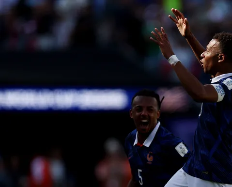 Mbappé marca dois gols e passa Messi na artilharia das Copas do Mundo