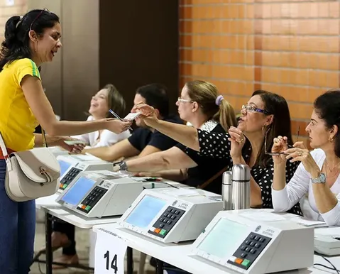 Mesários começam a ser convocados; saiba como consultar
