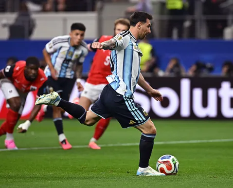 Messi é o jogador com mais pênaltis cobrados na história das Copas