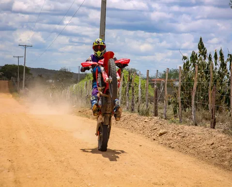 Muito além das trilhas: o impacto do Enduro nas cidades baianas