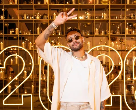 Neymar compra iate de luxo avaliado em R$ 120 milhões