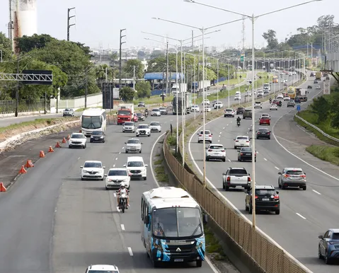 Motoristas no Brasil começam a ser multados por Inteligência Artificial