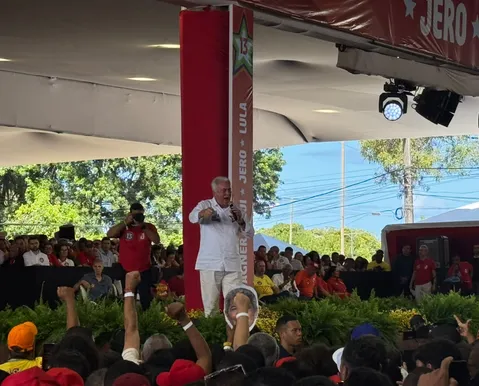 Otto Alencar sobe tom em convenção e chama oposição de "lesa-pátria"