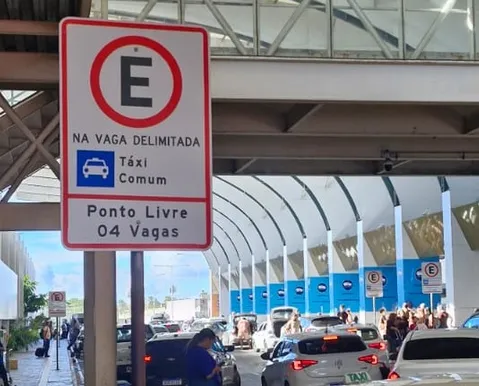 Concessionária do Aeroporto de Salvador entra em rota de colisão com taxistas