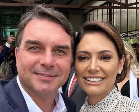Crise familiar ameaça voto feminino na campanha de Flávio Bolsonaro