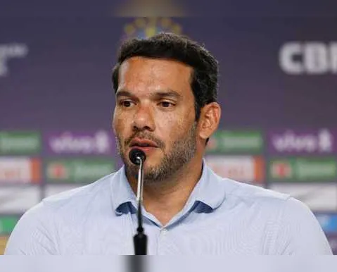 Presidente da CBF veta uniforme vermelho no último jogo do Brasil