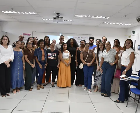 Professores de Salvador participam de formação sobre leitura e escrita