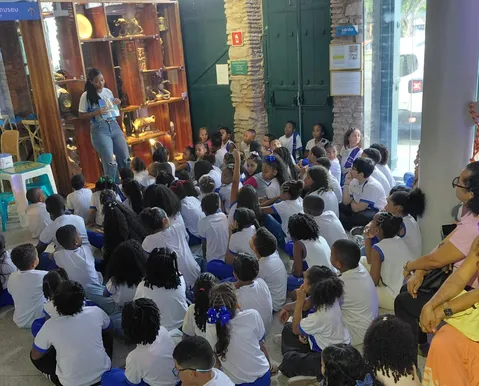 Projeto leva 6 mil estudantes de Salvador para visitação gratuita - Imagem