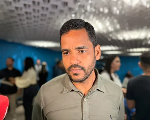 Presidente do PT expõe estratégia e dispara contra oposição: "Anti-Lula"