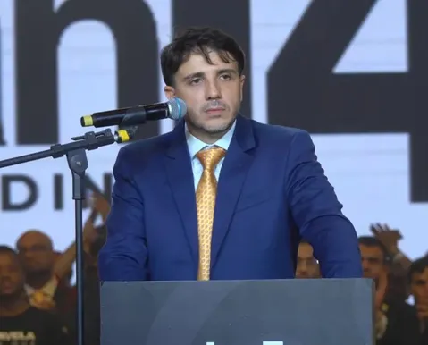 Renan Santos diz ser contra diploma para jornalistas: "Não precisa"