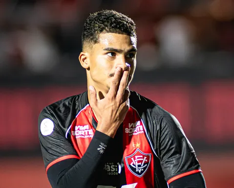 Renê amplia artilharia na Copa do Brasil após papo com Jair Ventura - Imagem