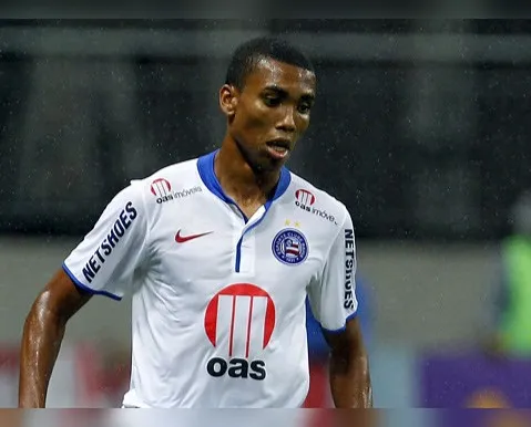 Lateral revelado pelo Bahia reforça SAF comandada por Enderson Moreira