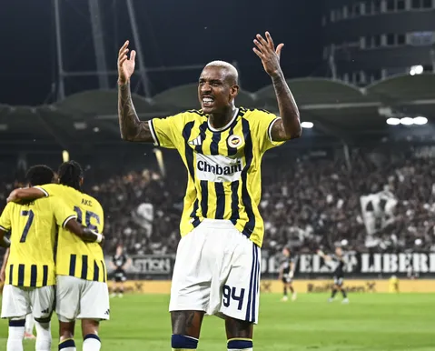 Revelado pelo Bahia, Talisca brilha na Champions e bate recorde
