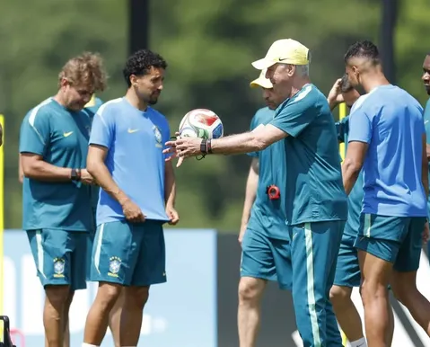 Seleção Brasileira faz treino regenerativo após empate Copa do Mundo