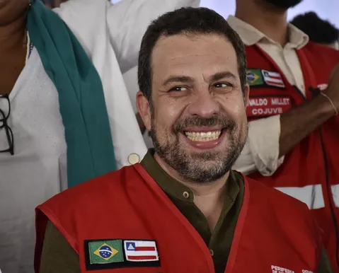 "Senado vai cumprir o papel dele", diz Boulos sobre fim da escala 6x1