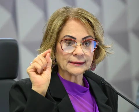 Solteira, Damares Alves anuncia que está à procura de um marido
