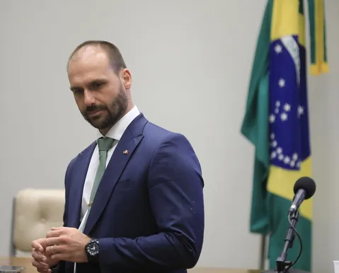 Sumir do trabalho por 30 dias dá justa causa? Veja o que diz a lei