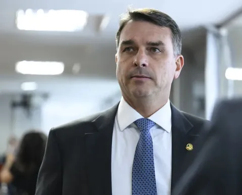 TCU arquiva pedido de Flávio Bolsonaro contra nora de Lula