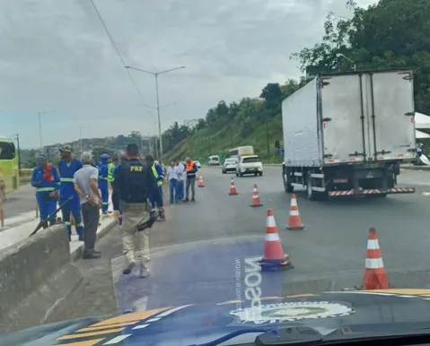 Trecho da BR-324 é novamente interditado cinco dias após liberação