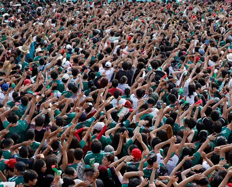 Três torcedores morrem em comemoração após vitória do México na Copa