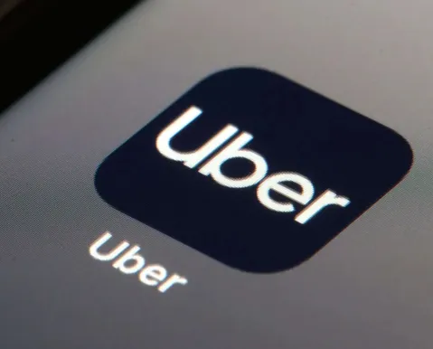 MPT vê escravidão digital no "Passe da Uber" e pede R$ 321 milhões
