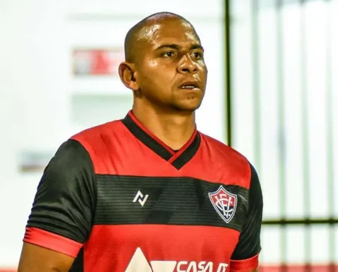 Veterano ex-Vitória acerta com quinto clube diferente apenas em 2026