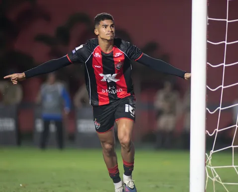 Vitória acerta compra em definitivo de Renê; veja detalhes