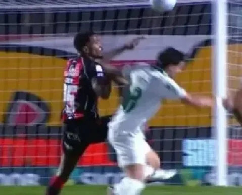 Vitória e Palmeiras sobem o tom após denúncia do STJD - Imagem