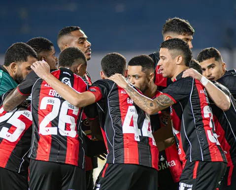 Vitória tem negociações avançadas para repatriar zagueiro