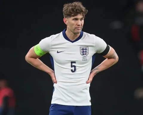 Titular da Inglaterra disputa semifinal da Copa do Mundo de 2026 desempregado