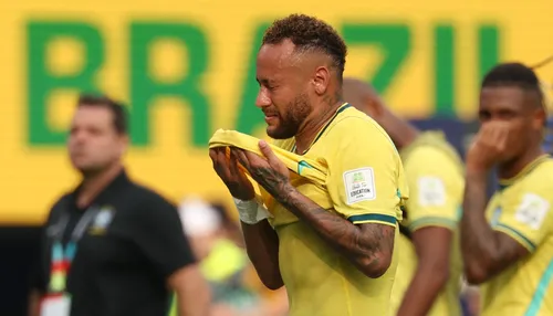 Após derrota da Seleção Brasileira, atletas do Vitória defendem Neymar
