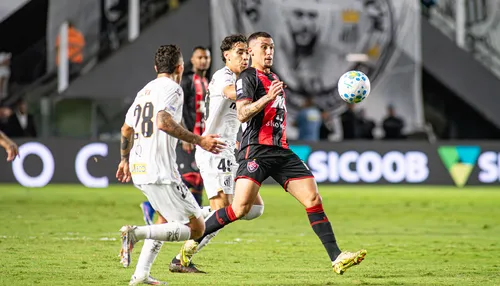 Preocupa para a final? Jair Ventura avalia lesão de Baralhas