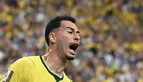Martinelli vira segundo brasileiro mais bem pago em ex-clube de Neymar