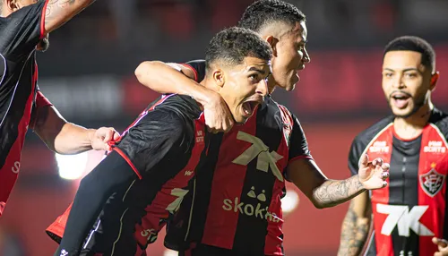 Renê vai ser comprado pelo Vitória, garante presidente do clube