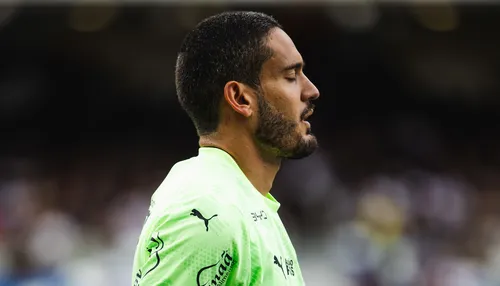 Recuperado, Ronaldo volta aos treinos em meio à crise no gol do Bahia