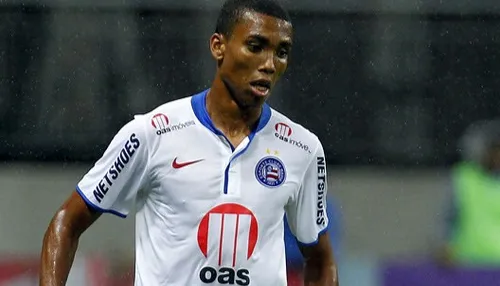 Lateral revelado pelo Bahia reforça SAF comandada por Enderson Moreira