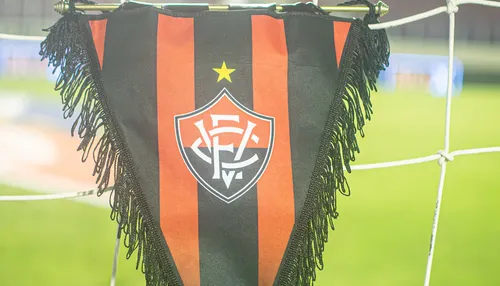 Vitória anuncia rescisão de meia estrangeiro antes de jogo contra o Remo